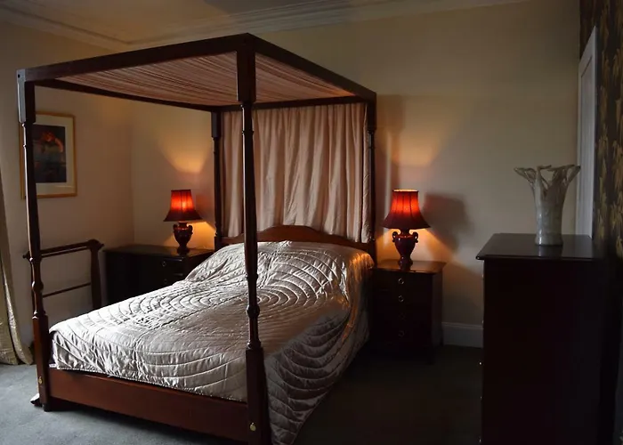 Period House / Entire Upstairs Flat